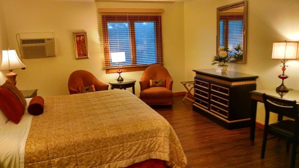 Cape Pines Hatteras Island Motel 2*