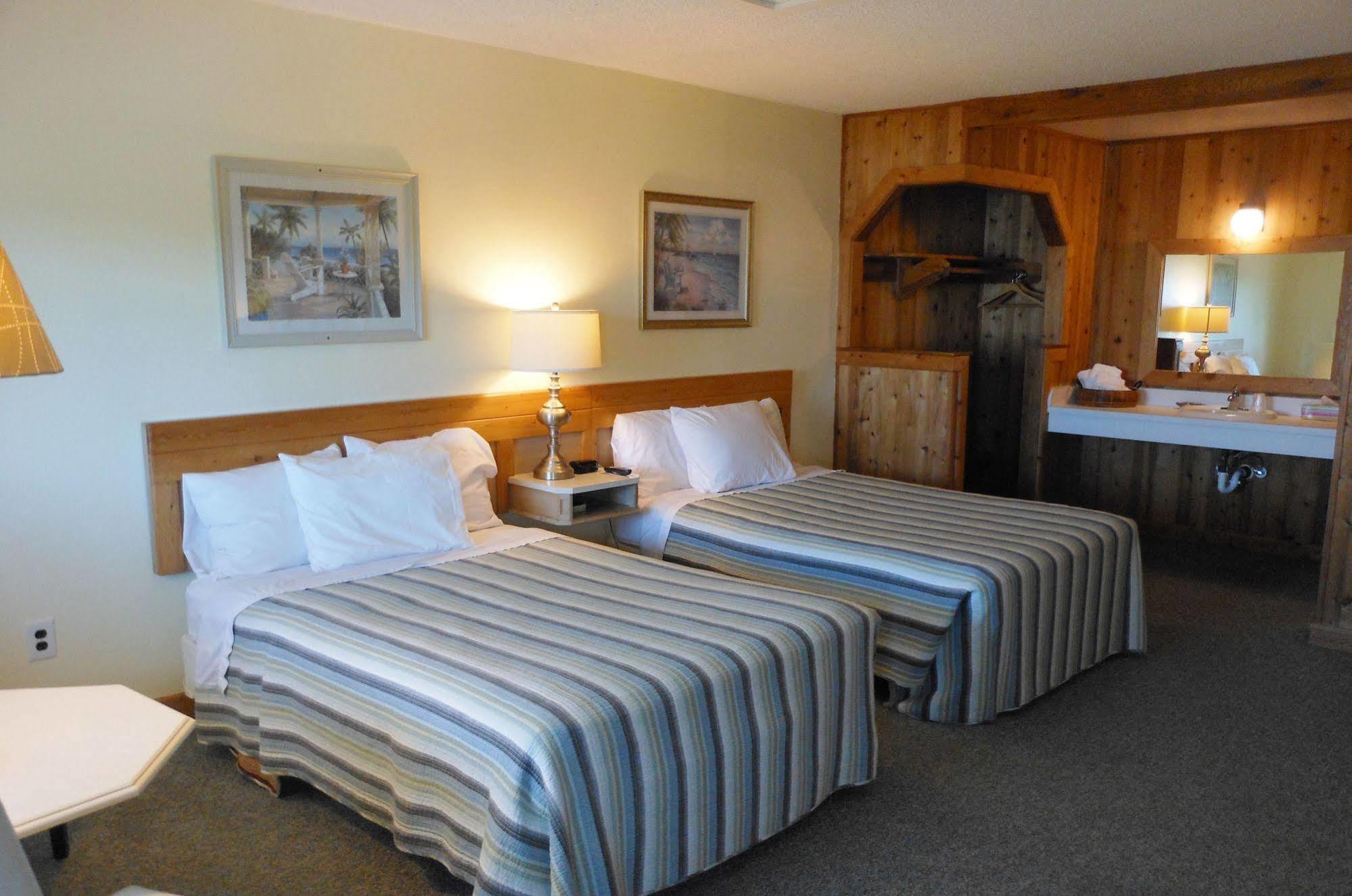 Cape Pines Hatteras Island Motel 2*