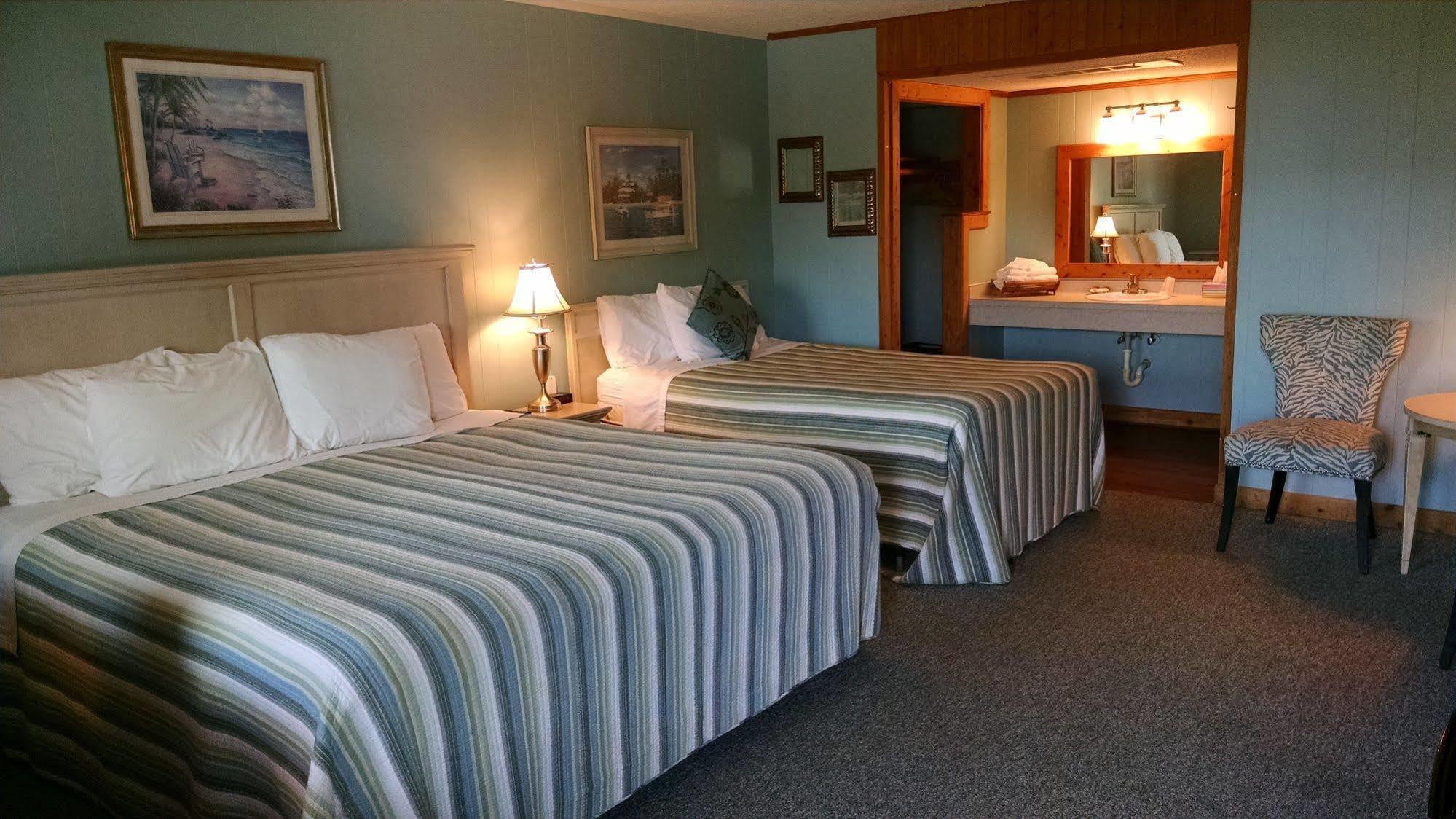 Cape Pines 2*