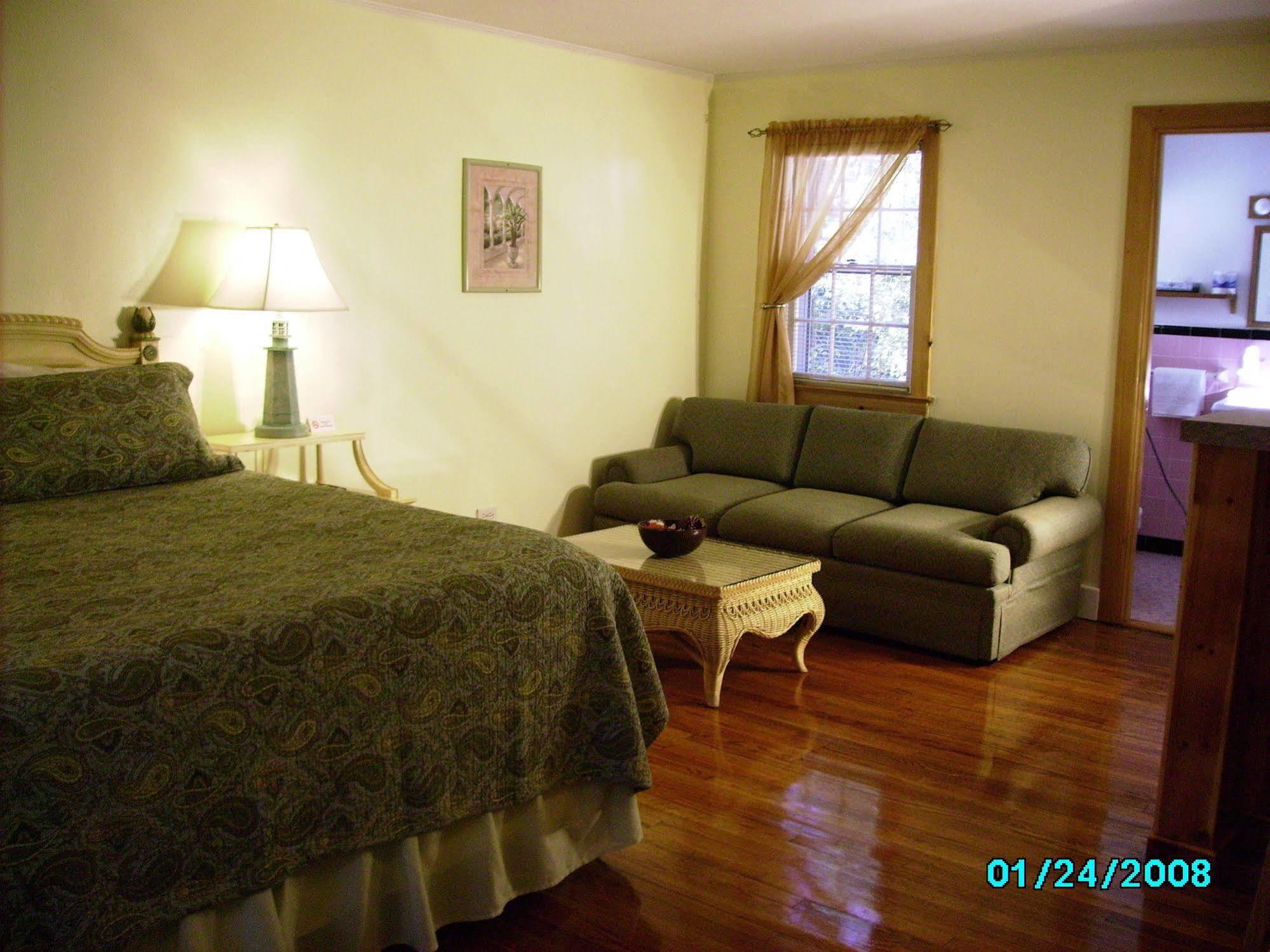 Motel Cape Pines 2*